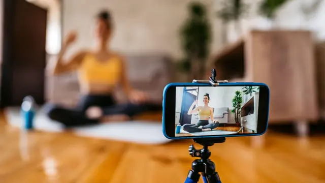 મહિલાઓ, ઇનફ્લુએન્સર્સ, સોશિયલ મીડિયા, હૅલ્થ, સ્વાસ્થ્ય, બીબીસી ગુજરાતી 