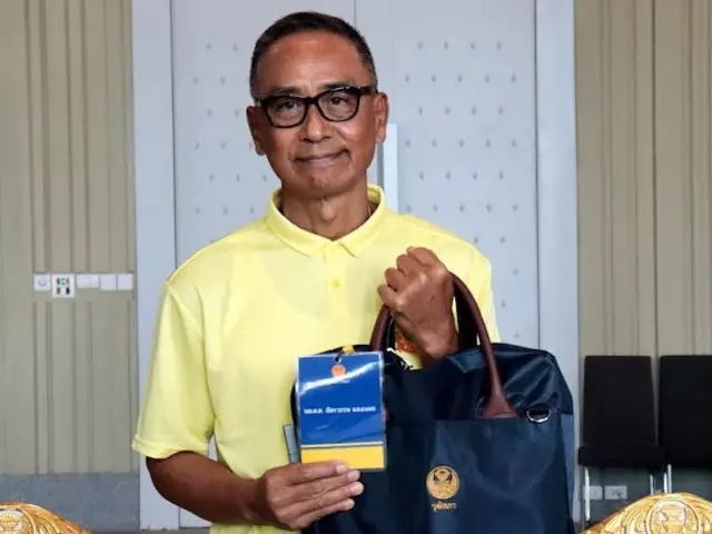 พล.ต.ต.ฉัตรวรรษ แสงเพชร อดีตผู้การฯ บุรีรัมย์ ได้เข้ามาทำหน้าที่ในวุฒิสภา ด้วยคะแนนเป็นลำดับที่ 2 ของกลุ่มกฎหมาย