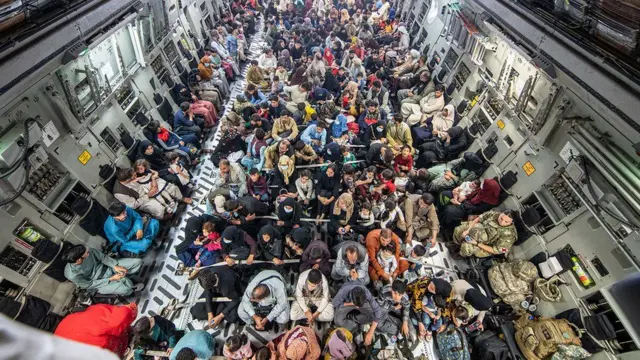 در عملیات تخلیه دولت بریتانیا از کابل موسوم به «عملیات پیتینگ»، حدود ۱۵ هزار نفر از این کشور خارج شدند، اوت ۲۰۲۱