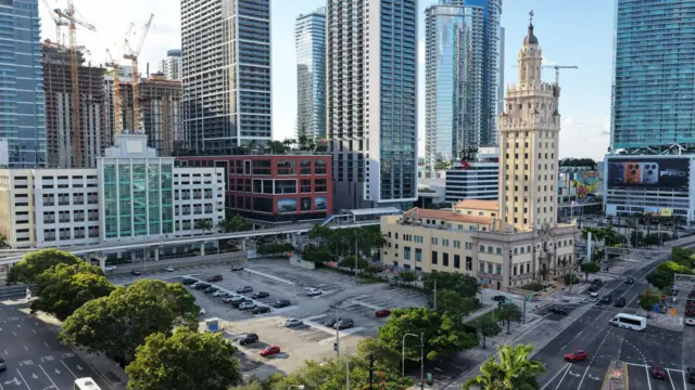 El estacionamiento donde se construirá la biblioteca presidencial del presidente Donald Trump, el 30 de septiembre de 2025, en Miami, Florida.