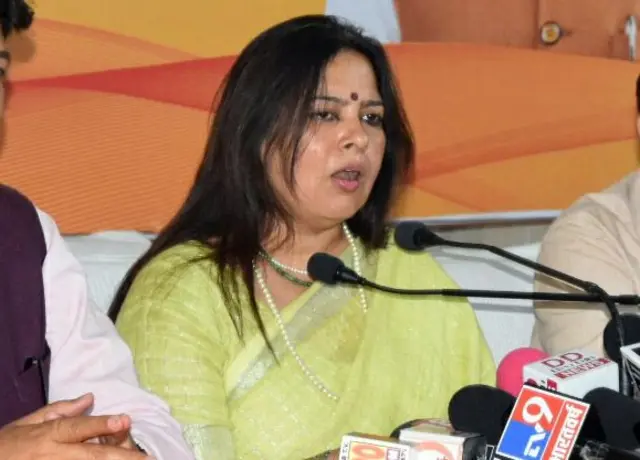 मीनाक्षी लेखी