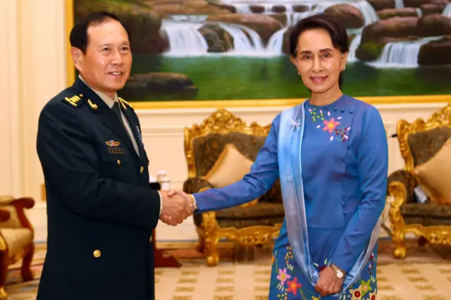  ၂၀၁၈ က ဒေါ်အောင်ဆန်းစုကြည်နဲ့ နေပြည်တော်မှာ တွေ့တဲ့ တရုတ် ကာကွယ်ရေး ဝန်ကြီး ဒုဗိုလ်ချုပ်ကြီး ဝေဖန်းဟာ
