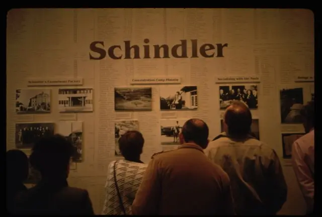 संधीसाधू व्यापारी ते निस्वार्थी जीवनदाता