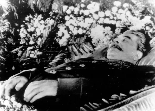 ஸ்டாலின் 