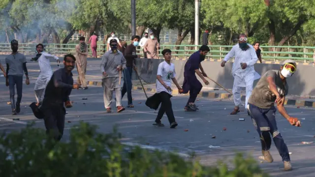 پی ٹی آئی، احتجاج