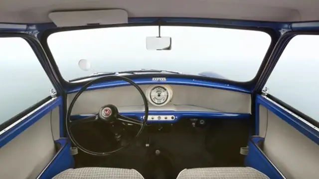 اتاق مینی کوپر از اولین نسل این مدل الهام گرفته که در سال ۱۹۵۹ ساخته شد