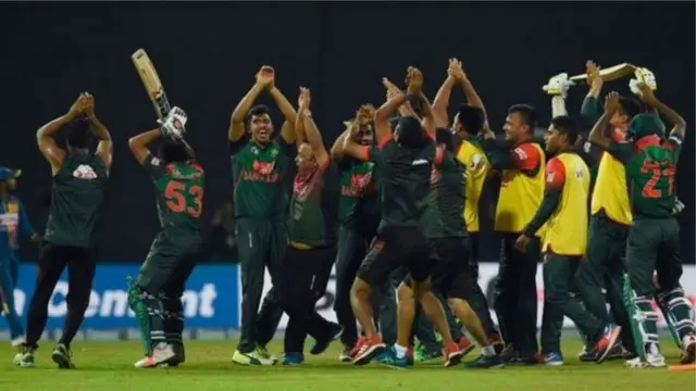 ২০১৮ সালে ভাইরাল হয় এই নাগিন নাচের উদযাপন