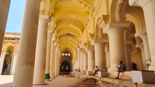 மதுரை, திருமலை நாயக்கர் அரண்மனை, நாயக்க மன்னர், வரலாறு, திருச்சி