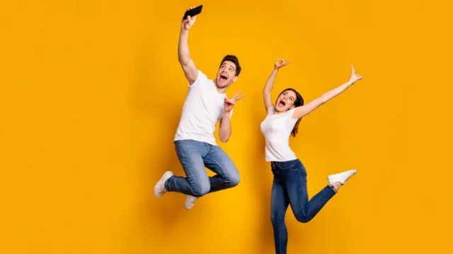 மக்கள் ஏன் ஆபத்தான ரீல் வீடியோக்களை உருவாக்குகிறார்கள்?