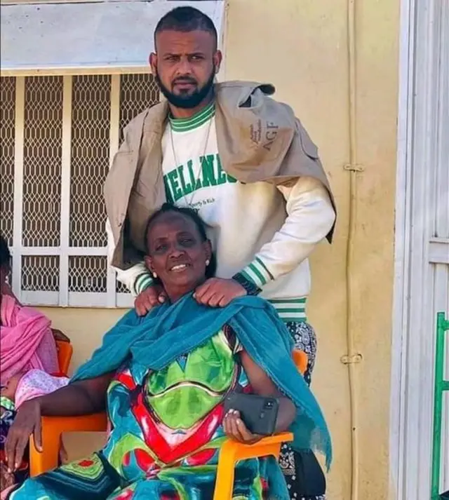 መርከብ ምስ ሓንቲ ኣደ