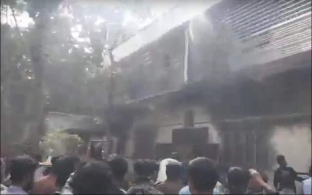 ওবায়দুল কাদেরের বাড়ি ভাঙচুর