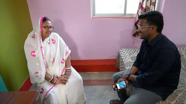 दीपक कुमार आणि त्याची आई