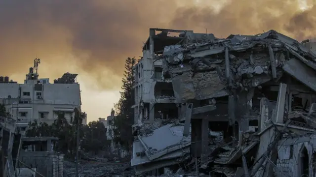 Ifoto igaragaza inyubako yasenyutse mu majyaruguru ya Gaza