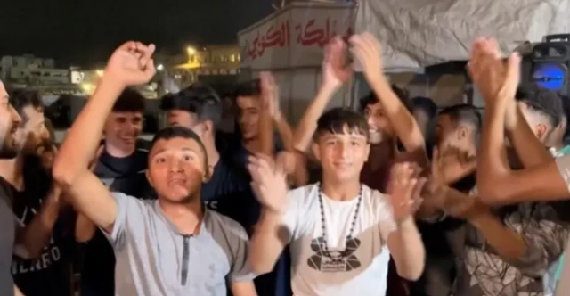 ፍልስጤማውያን ደስታቸውን ለመግለጽ አደባባይ ወጥተዋል