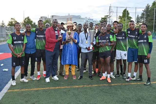 Aho Mulenge FC iri kumwe n’abayobozi bayo