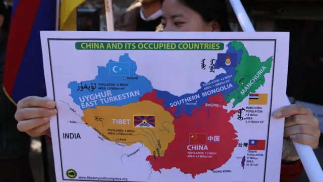 চীনা দখলদারির বিরুদ্ধে ধরমশালায় তিব্বতি শরণার্থীদের প্রতিবাদ