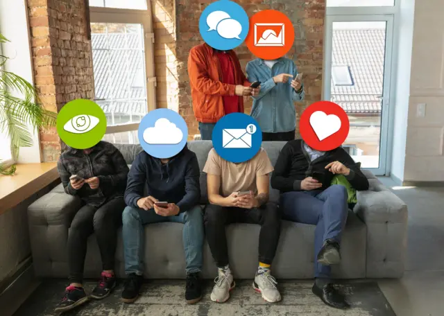 सोशल मीडिया