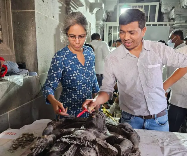 पंढरपूर मंदिरात सापडलेल्या मूर्ती