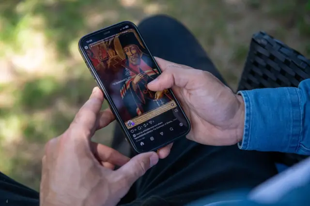 Tela do telefone mostrando uma bobina do Instagram
