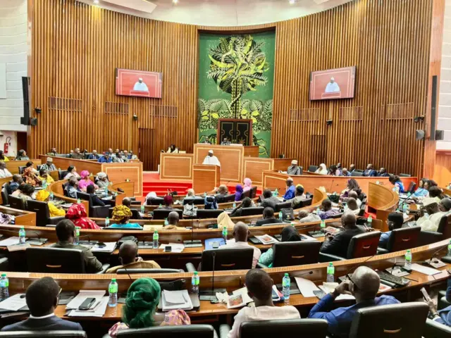 L'Assemblée nationale du Sénégal a adopté la loi d'interprétation portant sur la loi d'amnistie des faits liés aux manifestations politiques entre 2021 et 2024. 
