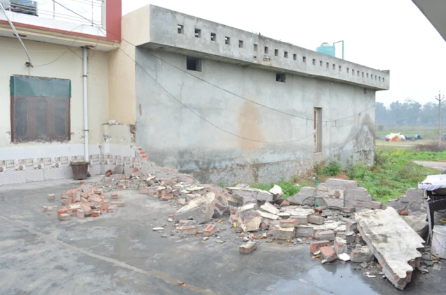 ਮੁਲਜ਼ਮਾਂ ਦੇ ਪਰਿਵਾਰ ਵਾਲਿਆਂ ਪੁਲਿਸ ਕਾਰਵਾਈ ਉੱਤੇ ਸਵਾਲ ਖੜੇ ਕੀਤੇ ਹਨ 