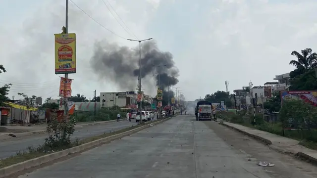 2 सप्टेंबर रोजी जालन्यातल्या अंबड चौफुली इथं जाळपोळ करण्यात आली.