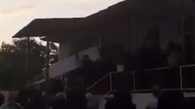 ویدئوهایی از تشییع پیکر جواد روحی در شبکه‌های اجتماعی منتشر شد