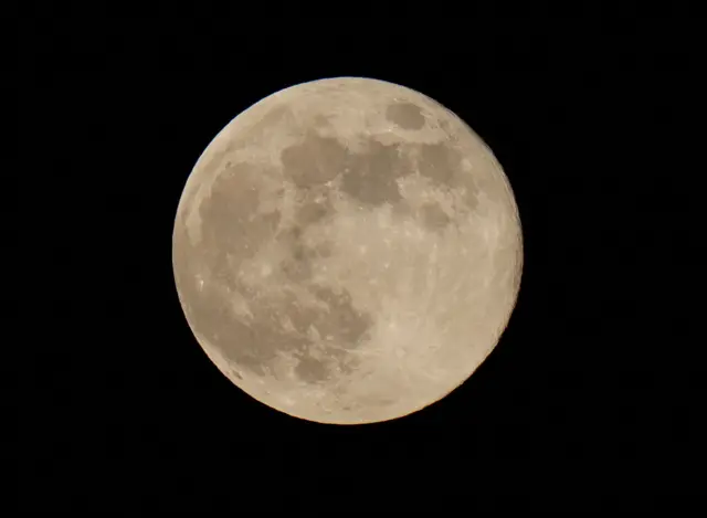 Tartanka hawada sare ee dayaxa