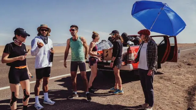 تیم‌ها در یک مقطع مجبور شدند تصمیم بگیرند، نه در مورد این که چگونه مسابقه را تمام کنند، بلکه در مورد این که اصلا می‌خواهند آن را تمام کنند یا نه