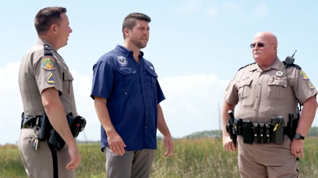 Captura de pantalla video publicado por el fiscal general de Florida, James Uthmeier.