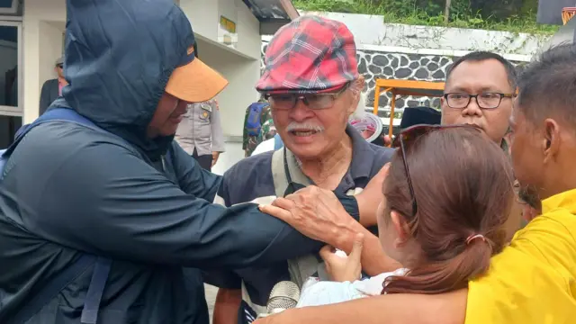 Ayah Daniel, Harry Luntungan Tangkilisan mengatakan, “Kalau kita kalah sekarang anak cucu kita kalah".