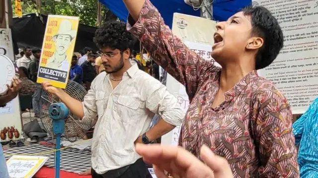 कॉक्रोच जनता पार्टीचे आंदोलन