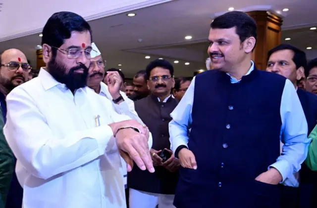 एकनाथ शिंदेंनी मुख्यमंत्रिपदाच्या शर्यतीतून माघार का घेतली?