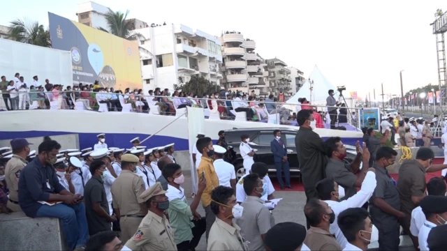 విశాఖ పట్నం, నేవీడే, పూరి, ఒరిస్సా, భారత్ పాకిస్తాన్ యుద్ధం, బంగ్లాదేశ్, 1971 యుద్ధం, ప్రధాని ఇందిరా గాంధీ.