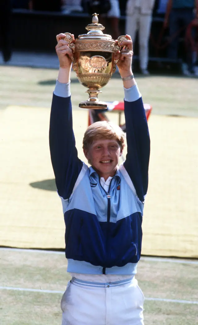 Boris Becker aos 17 anos