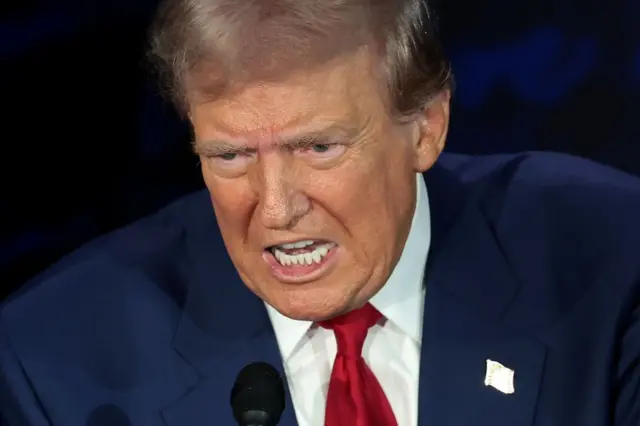 ทรัมป์ แฮร์ริส 