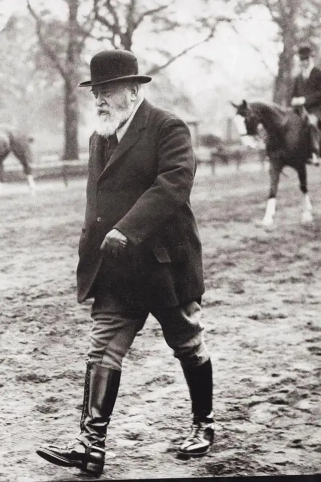 లియోనల్ వాల్టర్ రోత్‌షీల్డ్