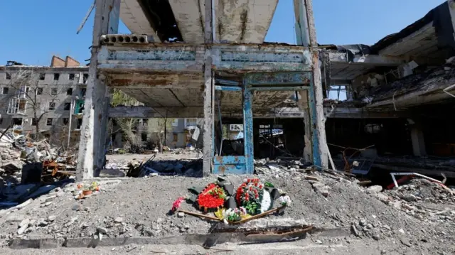 Picha ya jengo lililoharibiwa Avdiivka (Avdeyevka), katika mkoa wa Donek, eneo linalodhibitwa na Urusi tangu 19 April 2025