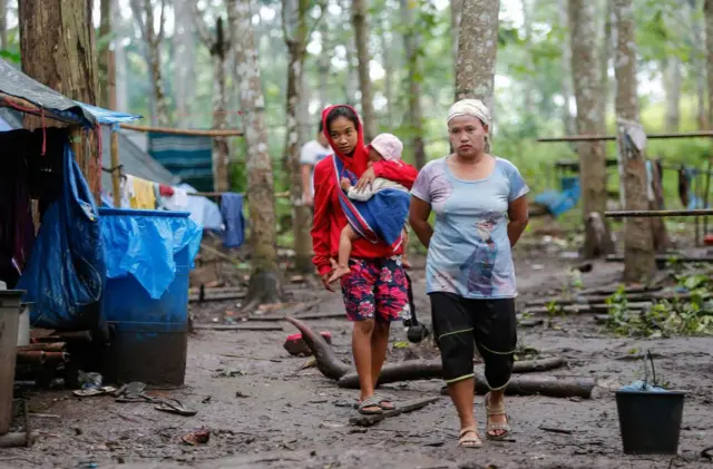 ထိုင်း-မြန်မာနယ်စပ် ဒုက္ခသည်စခန်းမှာ နေထိုင်သူတွေဟာ စခန်းထဲက ဆေးရုံတွေကိုပဲ အမှီပြုနေကြရတာပါ။