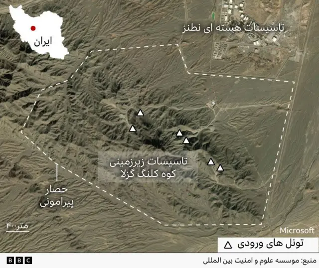نقشه ماهواره‌ای از تاسیسات نطنز که حصار آن با خط‌چین سفید مشخص شده است