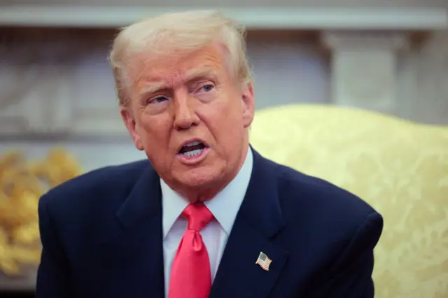 டொனால்ட் டிரம்ப்