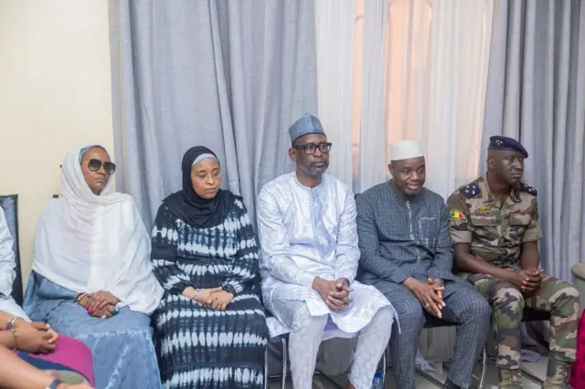 Les autorités maliennes ont rendu visite ce mardi la famille du général Sadio Camara qui a trouvé la mort dans les attaques terroristes du weekend.