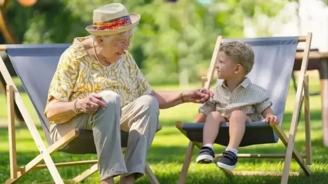 Iwapo uko kati ya umri wa miaka 85 na 89, wastani wa alama kwenye zoezi la sit-stand ni nane.