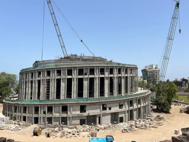 इंदू मिल येथील बाबासाहेबांचं स्मारक