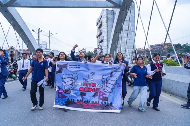 நேபாள அரசு 26 சமூக வலைதளங்களுக்கு தடை விதித்தது.