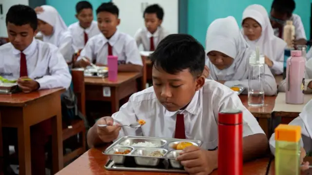 MBG, keracunan