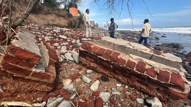 బంగారం, ఉప్పాడ, తుపాను, సముద్ర తీరం, బంగారు ఆభరణాలు, 