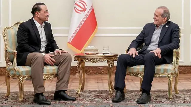 پاکستانی فیلڈ مارشل عاصم منیر اور ایرانی صدر مسعود پزشکیان