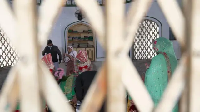 وارث شاہ کا مزار