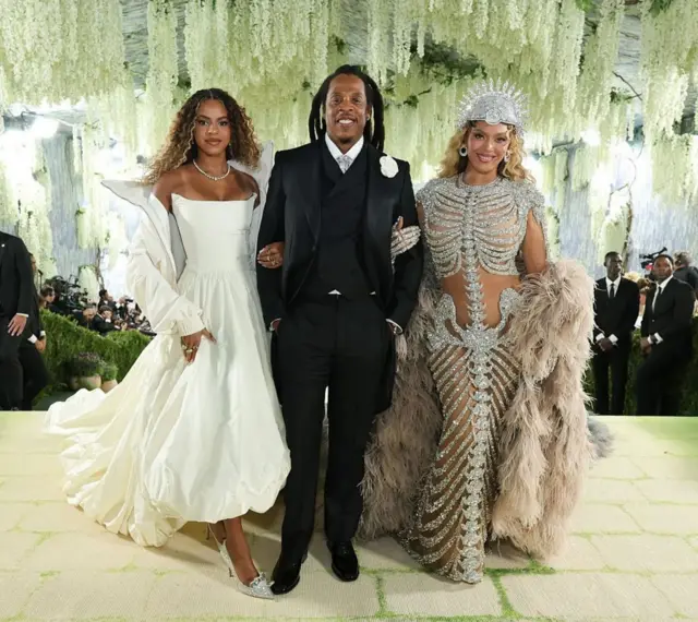 Bwa mbere nyuma y'imyaka 10 Beyoncé yabonetse muri Met Gala ari kumwe n'umuryango we
